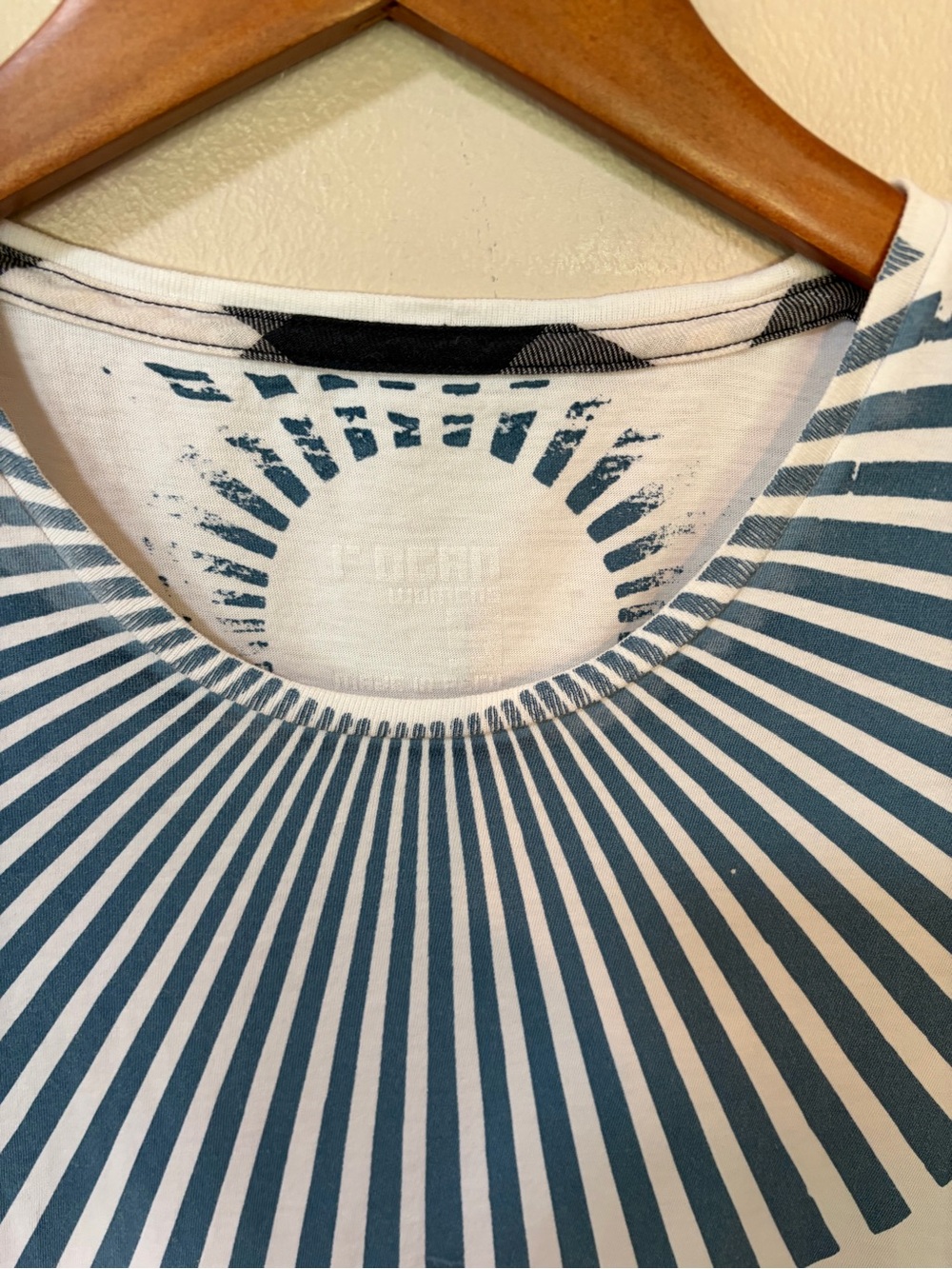 Vintage Rogan tee - Picture 2 of 3